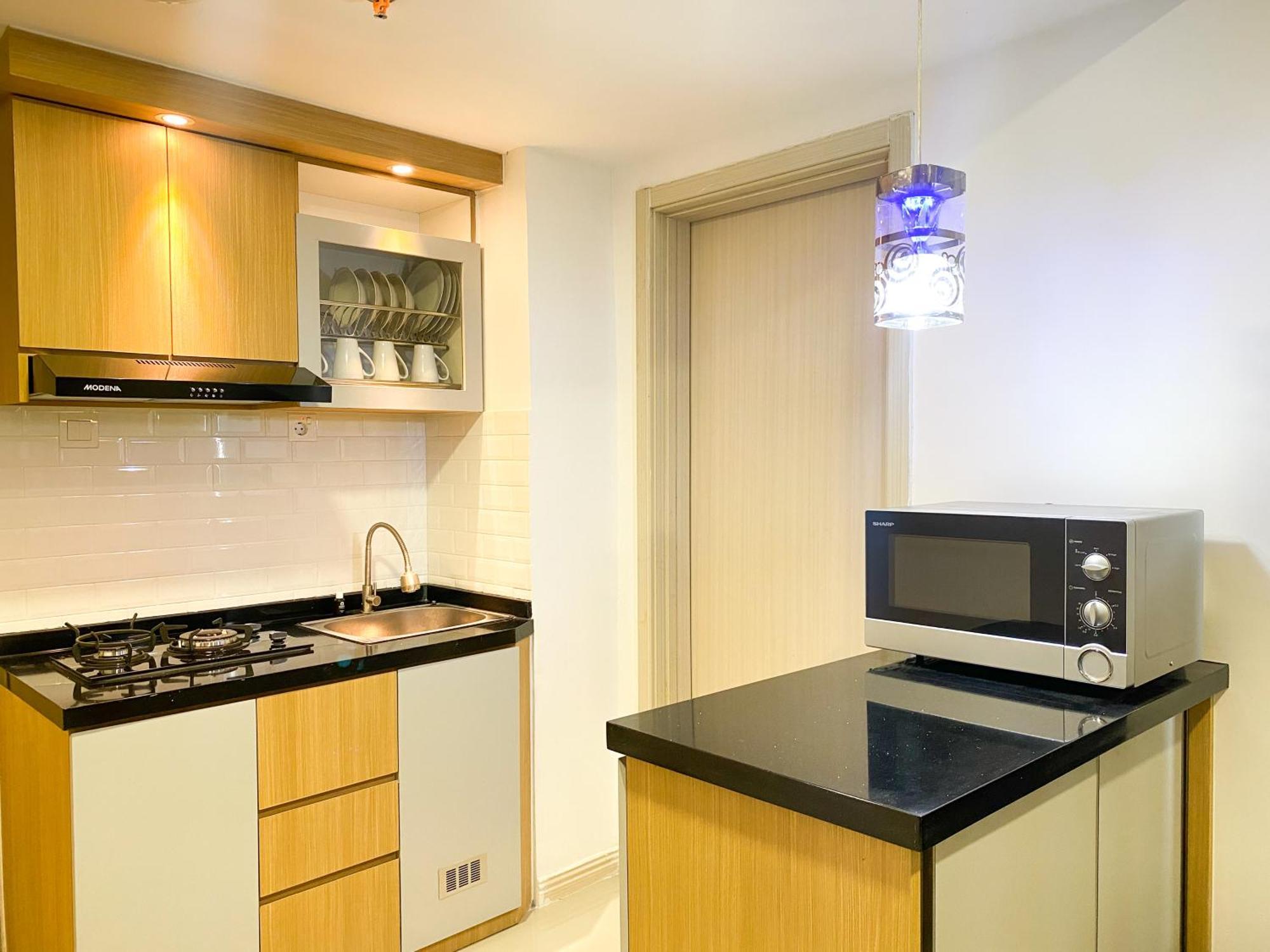 Comfortable 2Br At 25Th Floor Meikarta Apartment By Travelio Cikarang Exterior photo